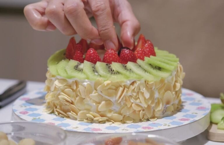 dekorisanje torte sa voćem